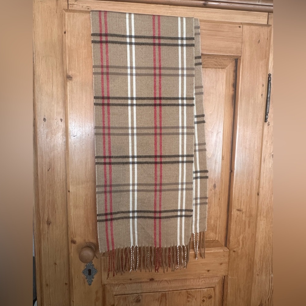 Cejon Burberry Looking Plaid Italian Made Unisex Scarf - Beautiful & Warm